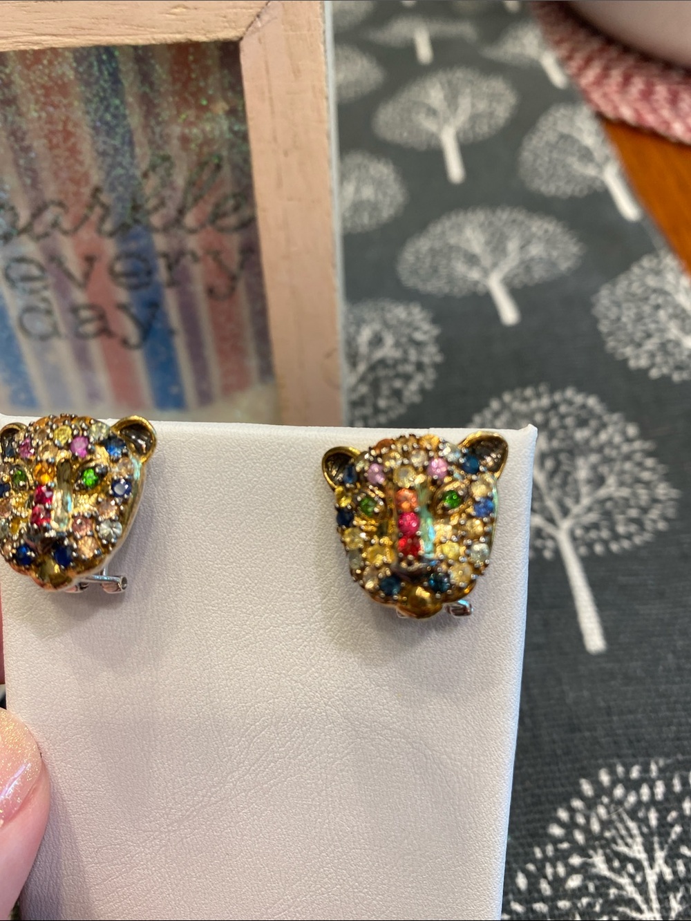 Gems En Vogue! Gold Multi-Color Crystal Leopard Head Stud Earrings - Picture 4 of 11